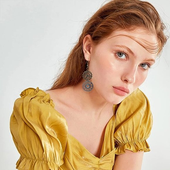 Metal Gears Dangle Earrings - Picture 3 of 4